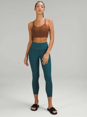 Lululemon Align Ribbed High-Rise Pant 25"
Green Jasper size 6